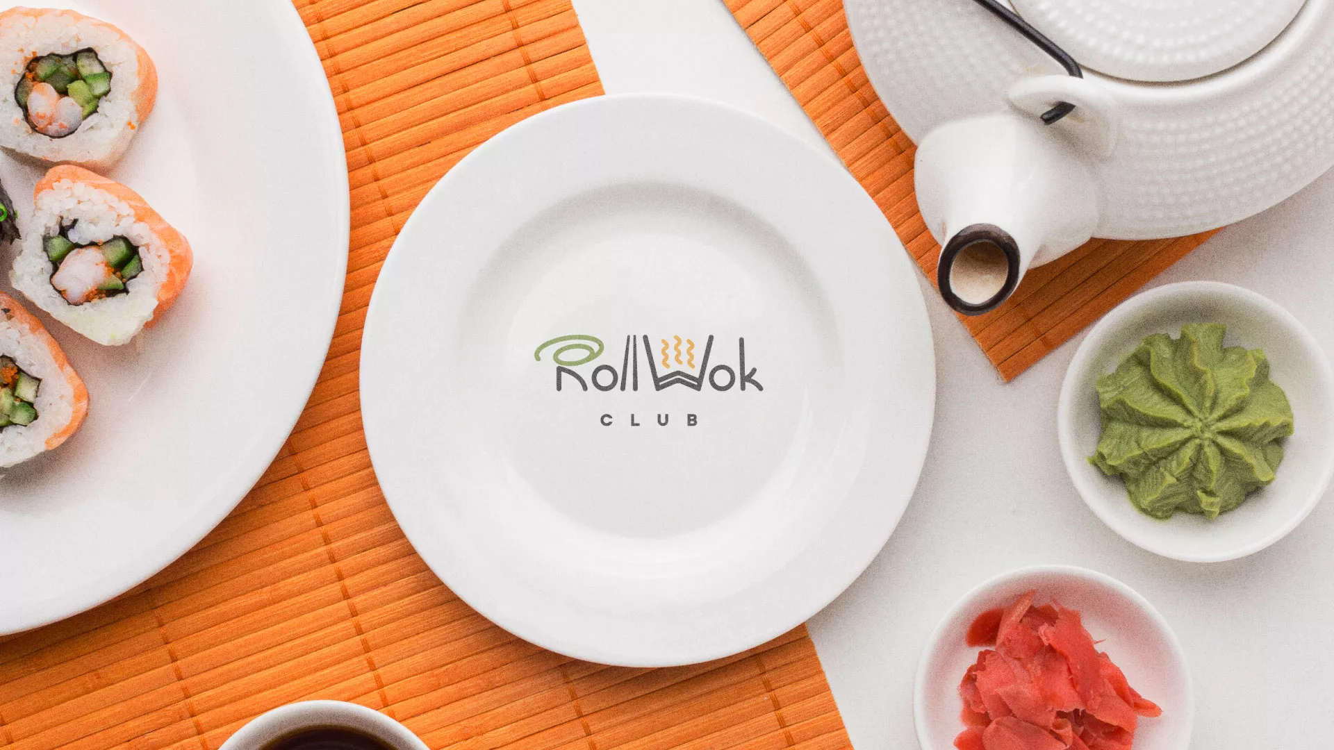 Разработка логотипа и фирменного стиля суши-бара «Roll Wok Club» в Людиново